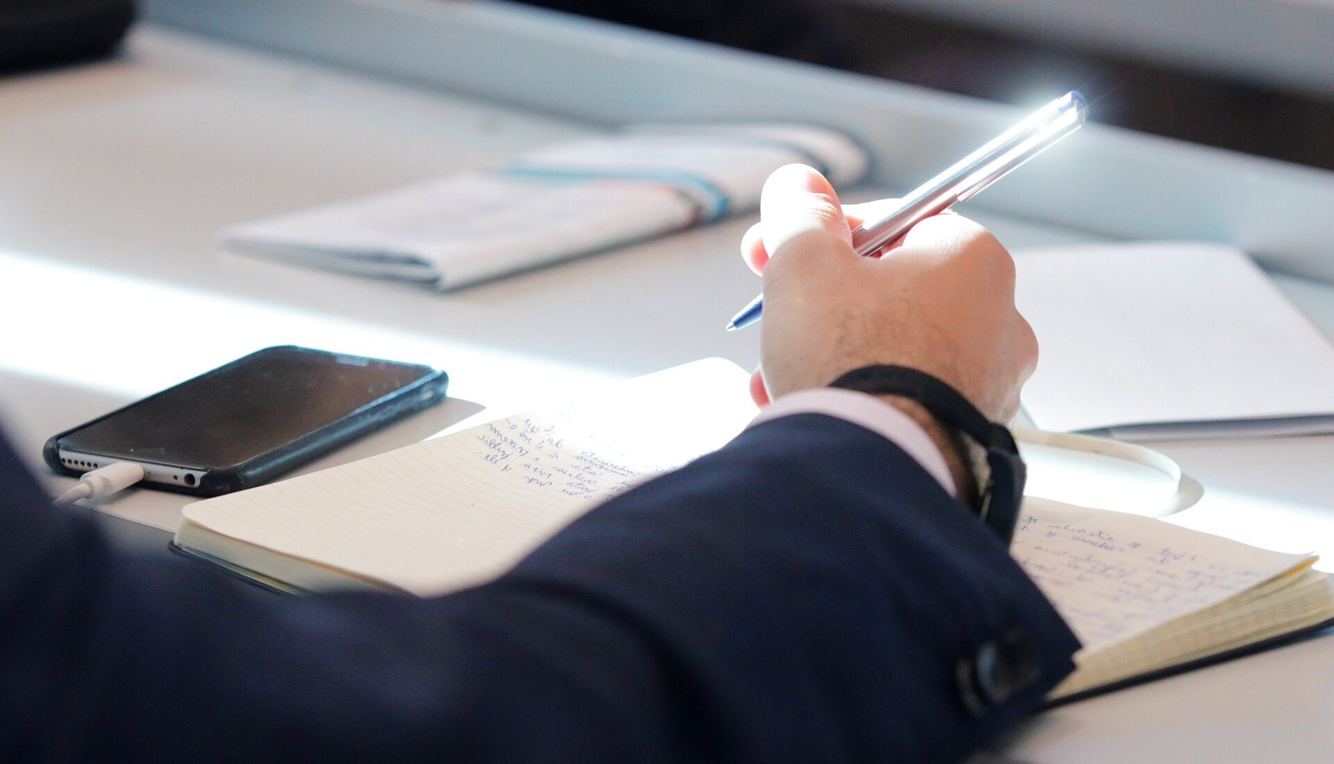 conference-3677032_1920